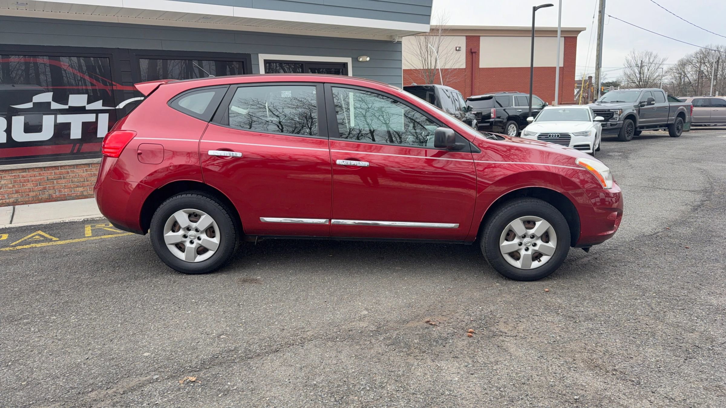 Used 2011 Nissan Rogue S image 4