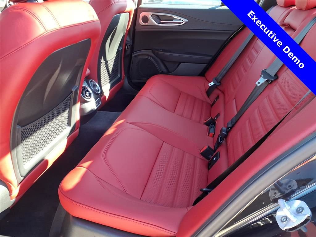New 2025 Alfa Romeo Giulia w/ Veloce Package Rwd image 9