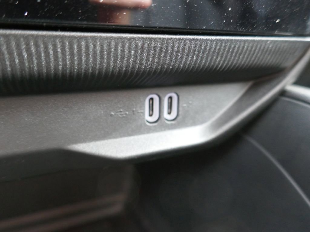 New 2026 Jeep Cherokee Overland w/ Trailer Tow Group image 19