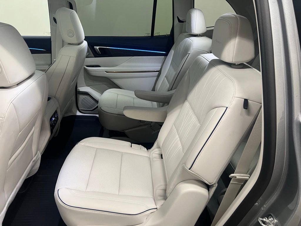 New 2026 Buick Enclave Avenir w/ Super Cruise Package image 27