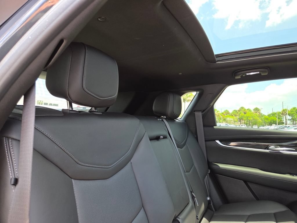 Used 2021 Cadillac XT5 Premium Luxury FWD image 18