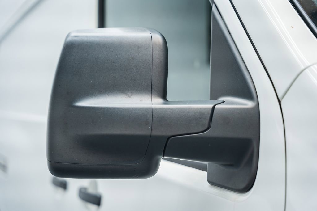 Used 2018 Nissan NV 2500 SV w/ Navigation Package image 8