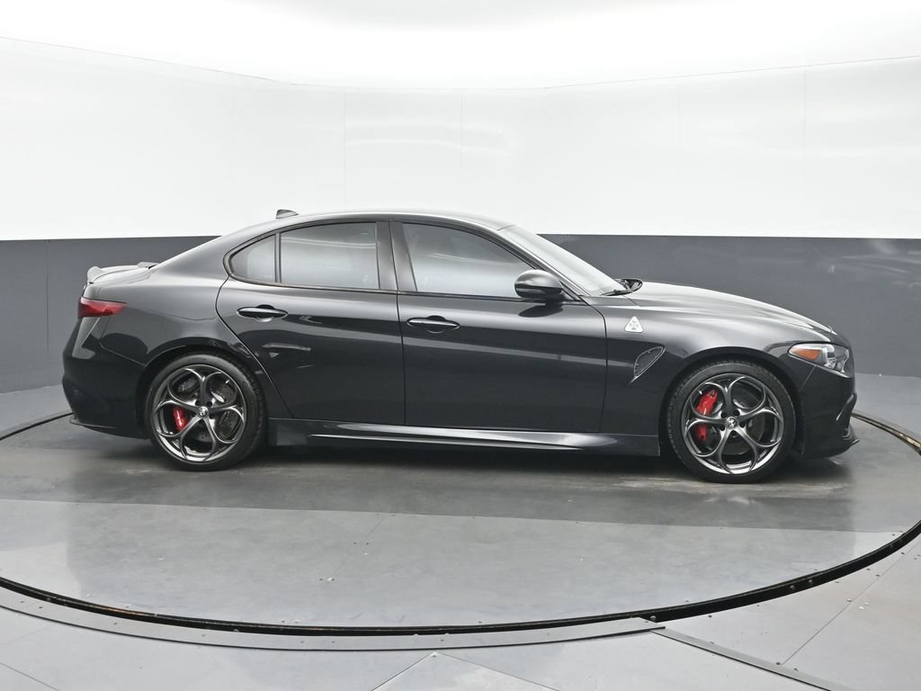 Used 2022 Alfa Romeo Giulia Quadrifoglio RWD image 2