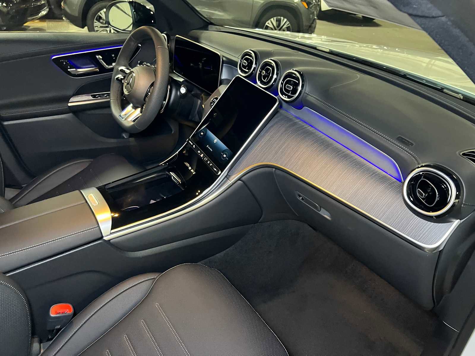 New 2026 Mercedes-Benz GLC 43 AMG 4MATIC image 11