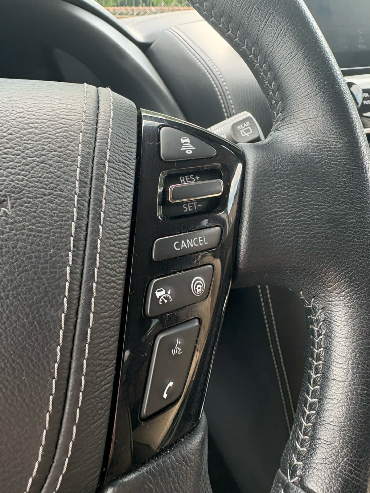 Used 2022 Nissan Armada Platinum w/ Captain's Chairs Package AWD/4WD image 22