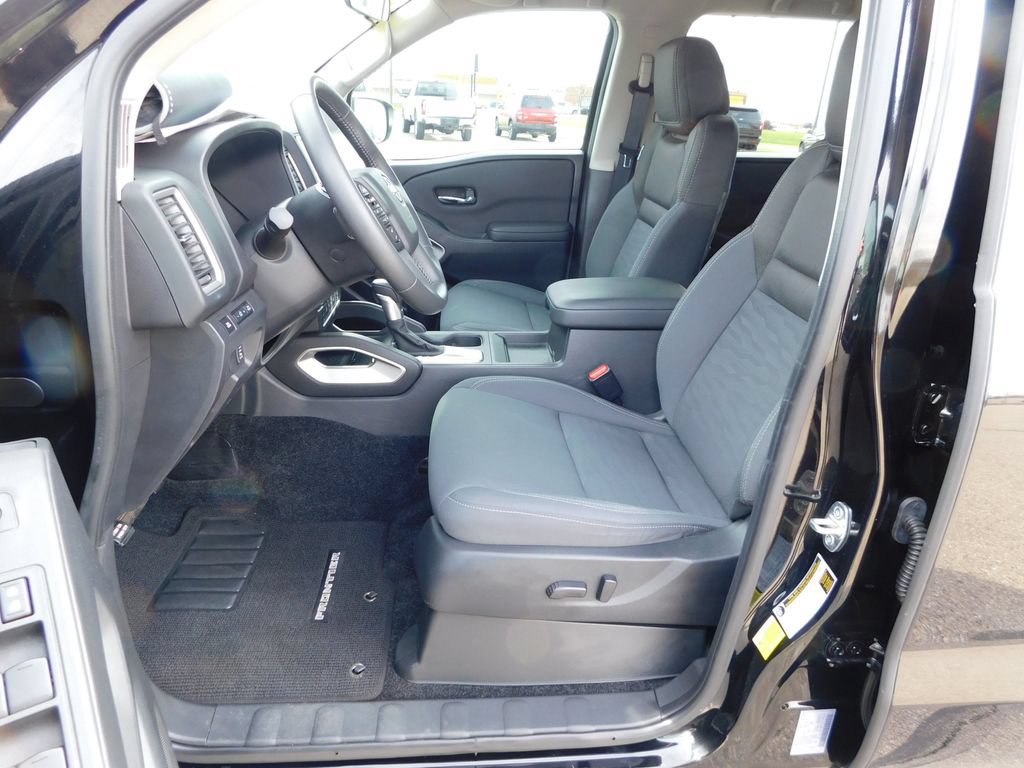 Used 2024 Nissan Frontier SV w/ Hardbody Edition AWD/4WD image 23