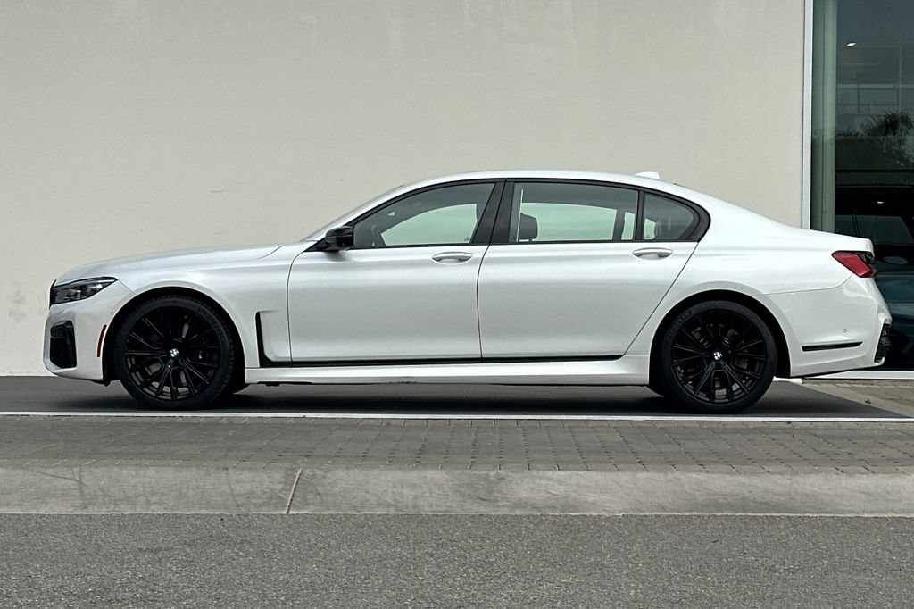 Used 2022 BMW 750i xDrive w/ Executive Package AWD/4WD image 6