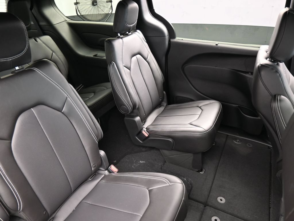 New 2026 Chrysler Pacifica Select w/ S Appearance Package FWD image 41