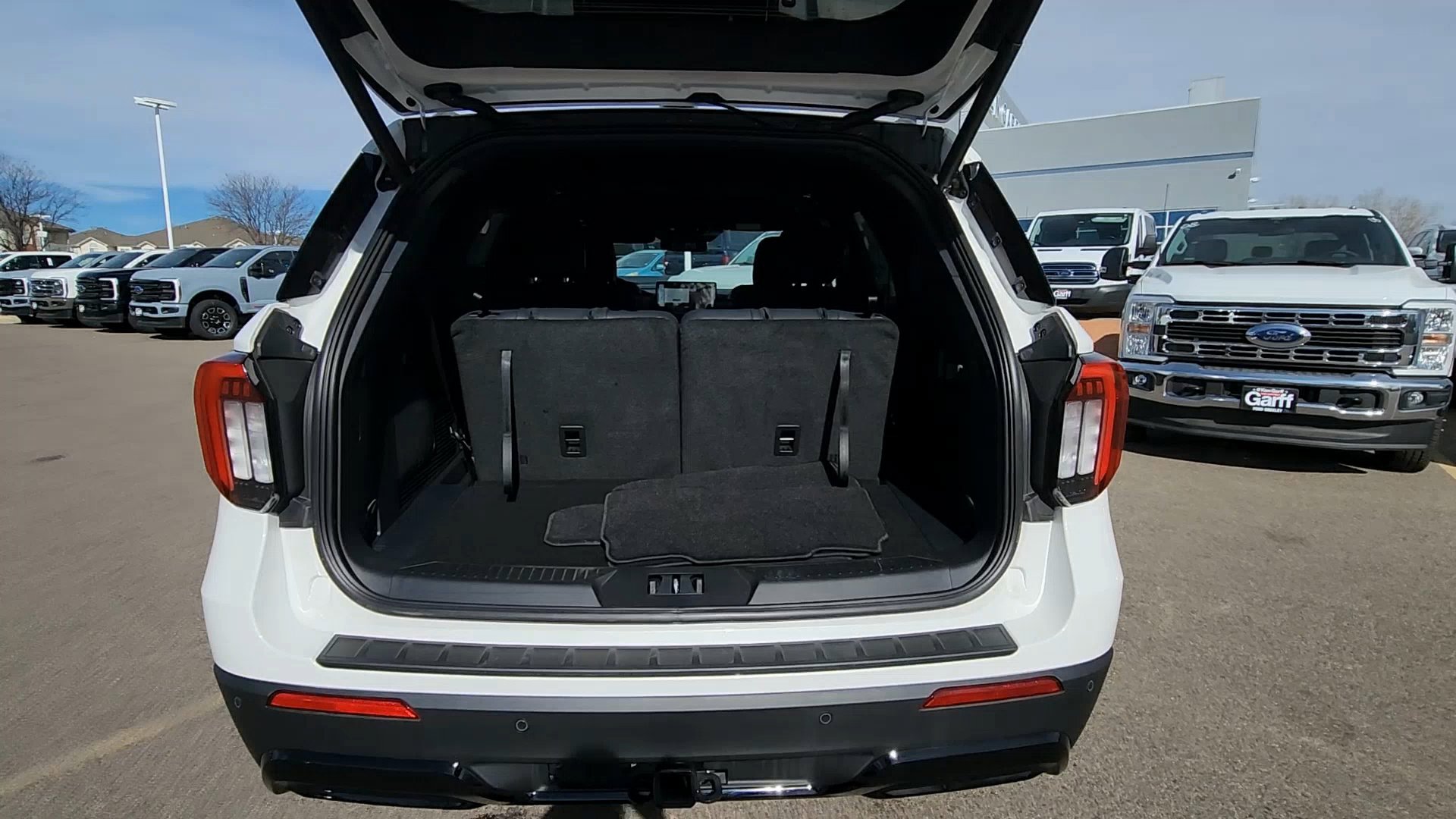 New 2026 Ford Explorer ST-Line w/ ST-Line Street Pack image 28