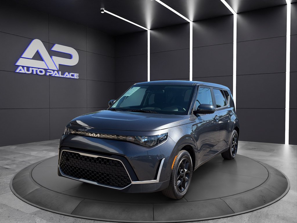 Used 2023 Kia Soul LX w/ Option Group 015