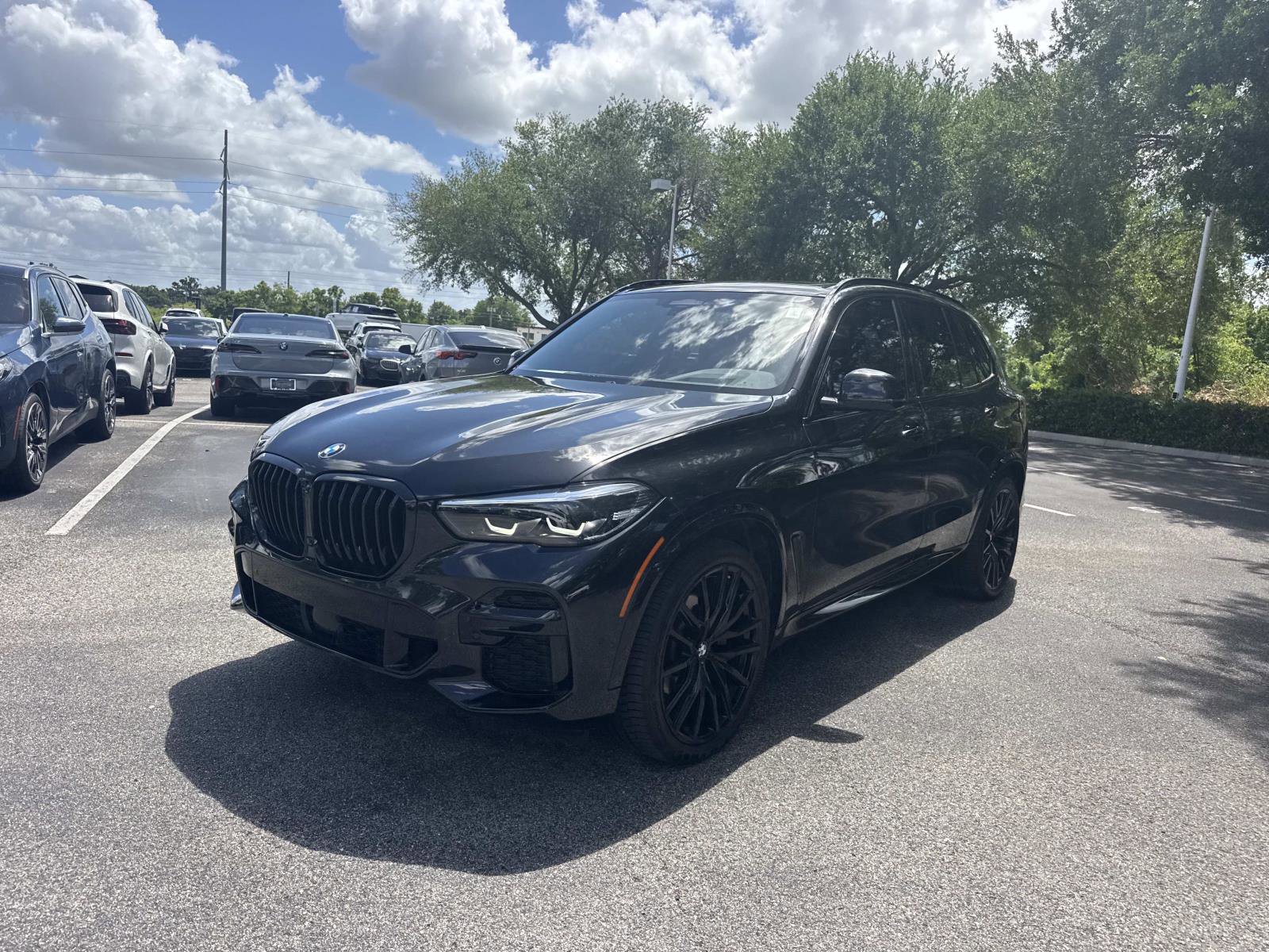 Used 2023 BMW X5 xDrive40i w/ M Sport Package image 8