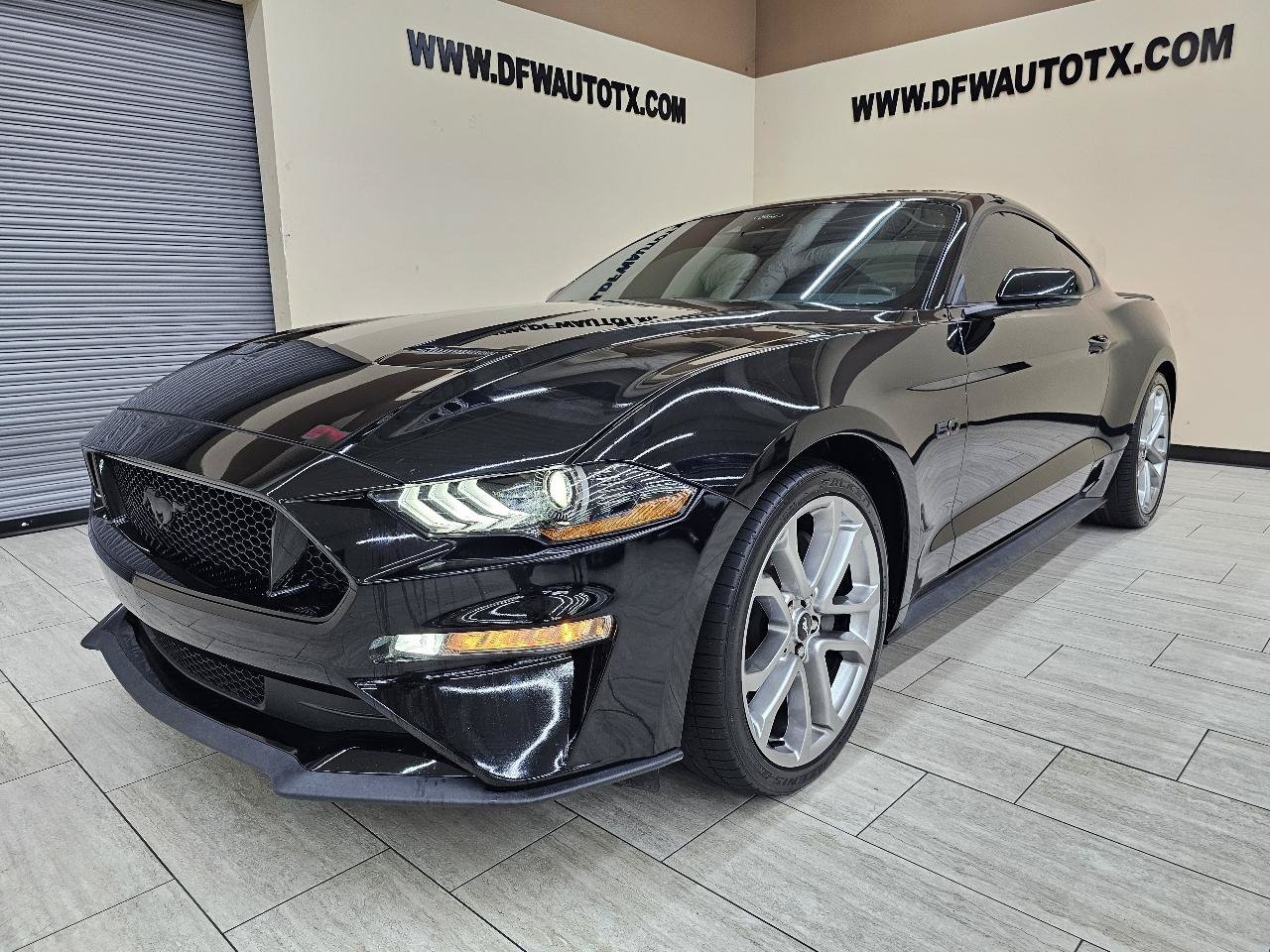 Used 2023 Ford Mustang GT Premium w/ Equipment Group 401A RWD image 2
