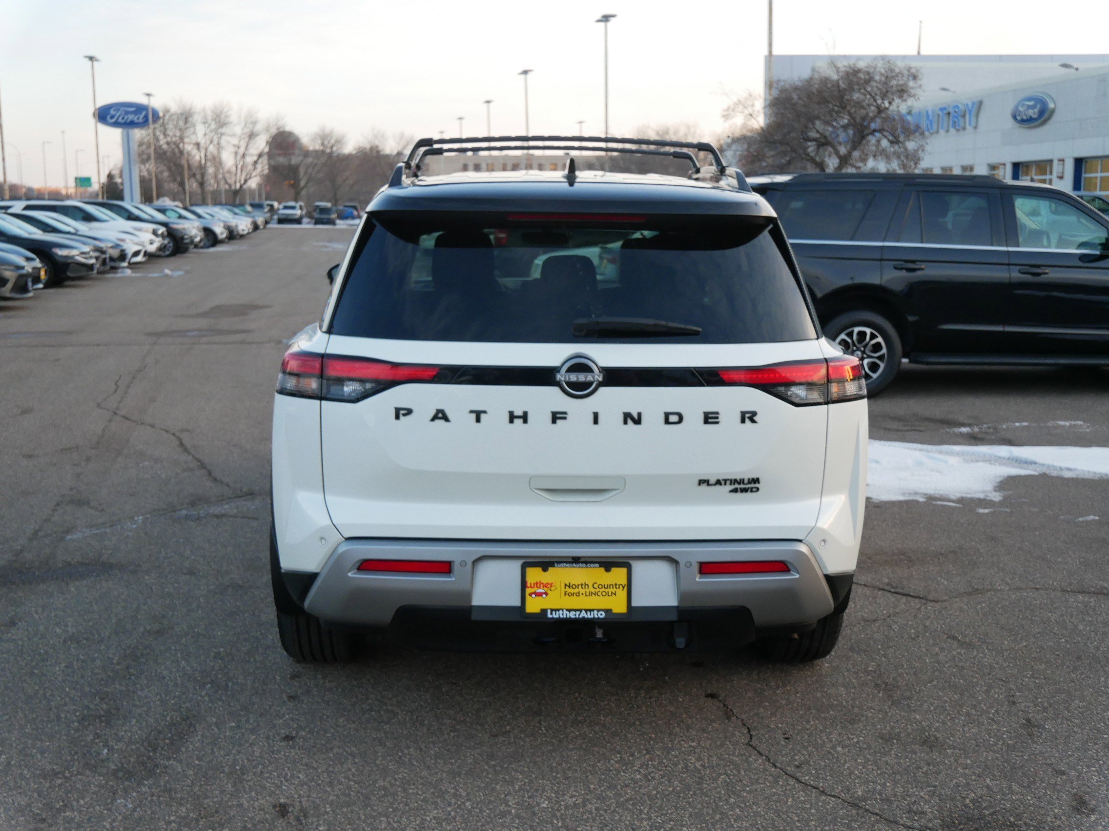 Used 2023 Nissan Pathfinder Platinum image 6