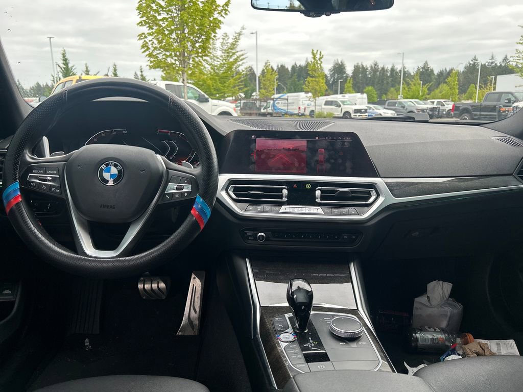 Used 2021 BMW 330i Sedan w/ Convenience Package RWD image 24