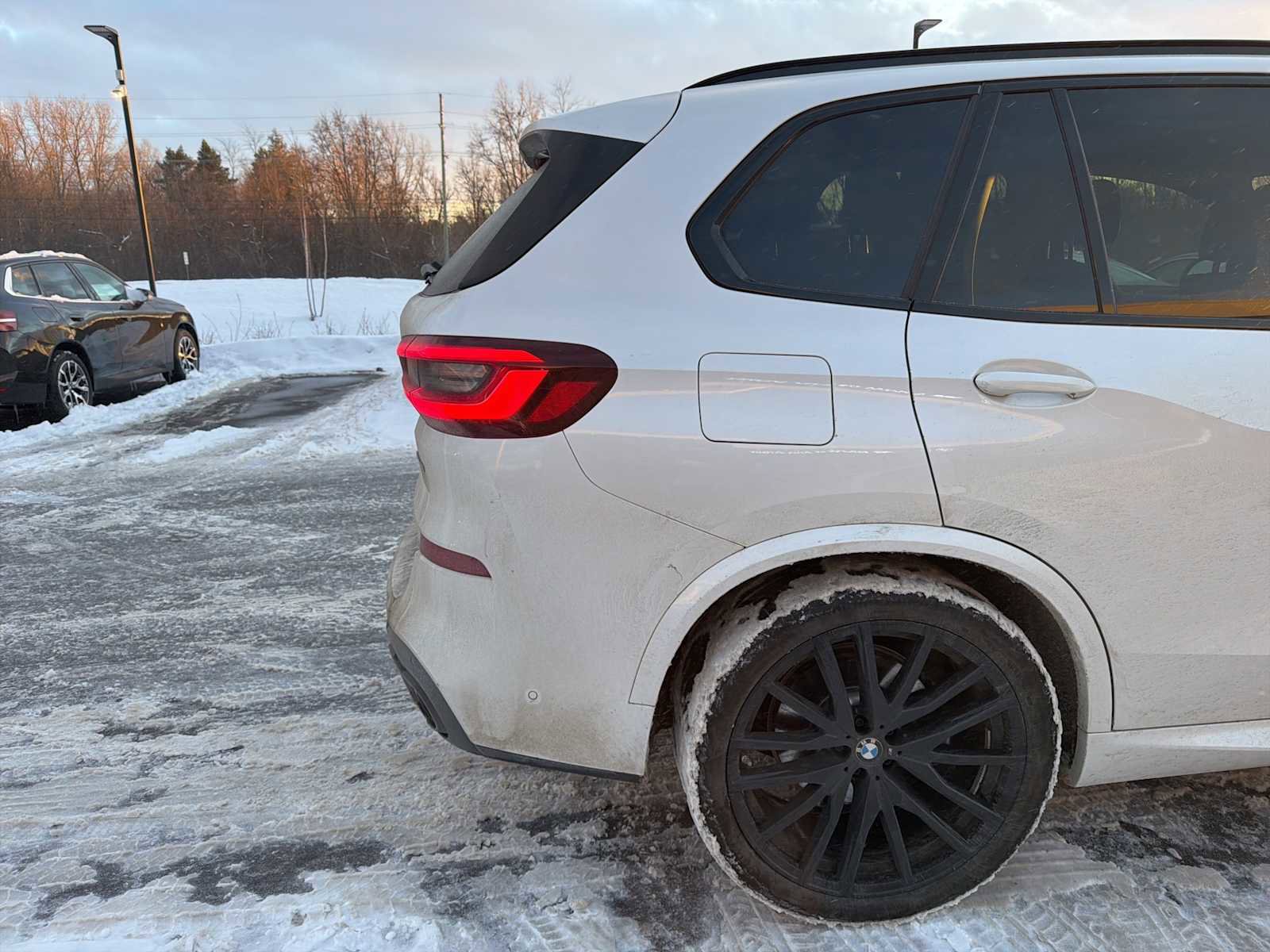 Used 2023 BMW X5 xDrive40i w/ M Sport Package image 8