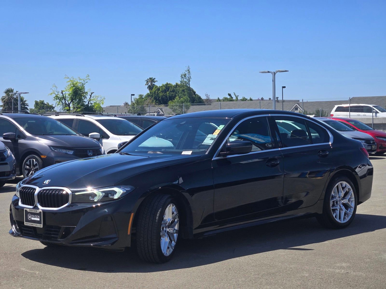 Used 2025 BMW 330i Sedan RWD image 3