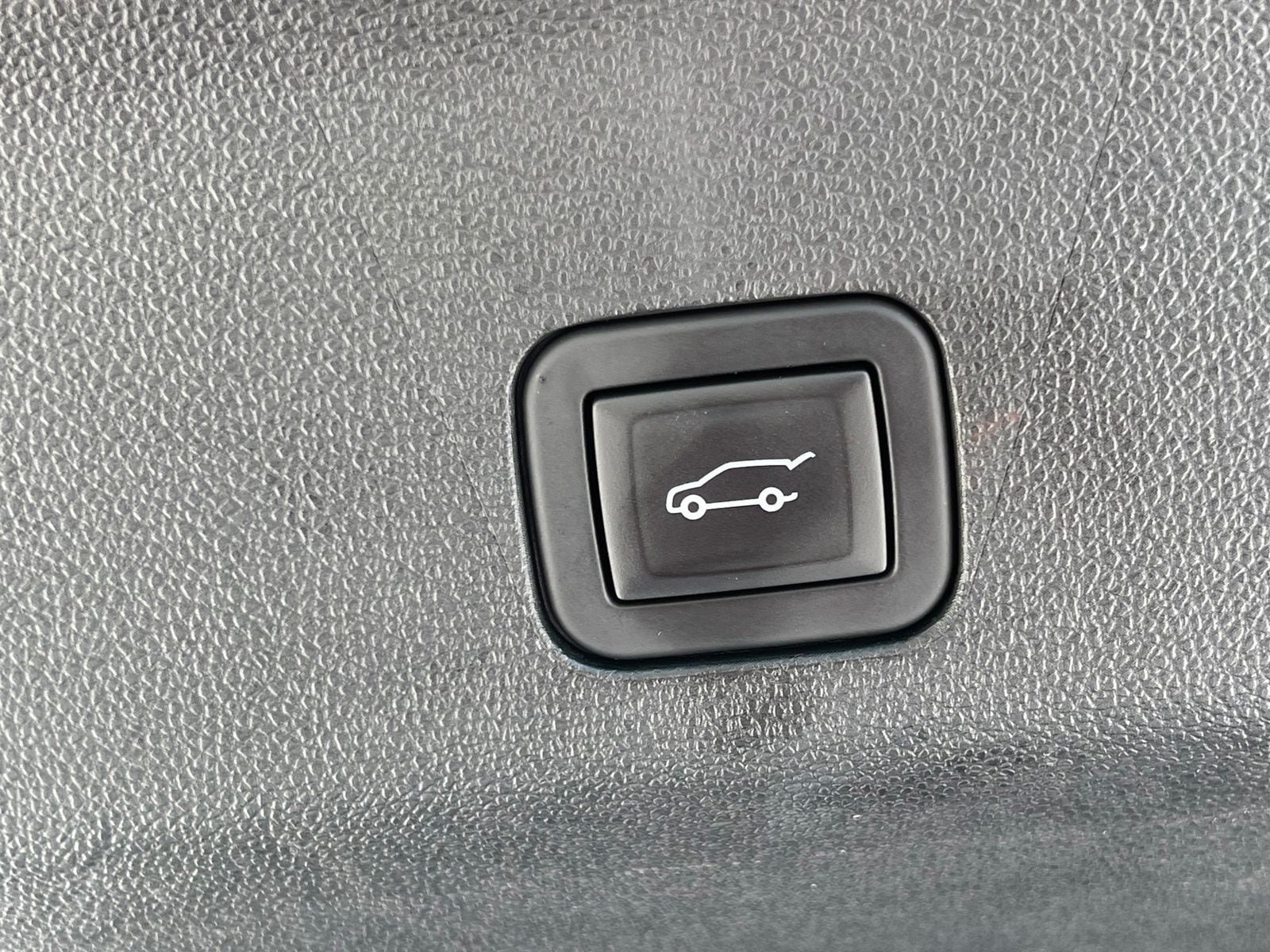 Used 2024 Cadillac Escalade Sport Platinum AWD/4WD image 16