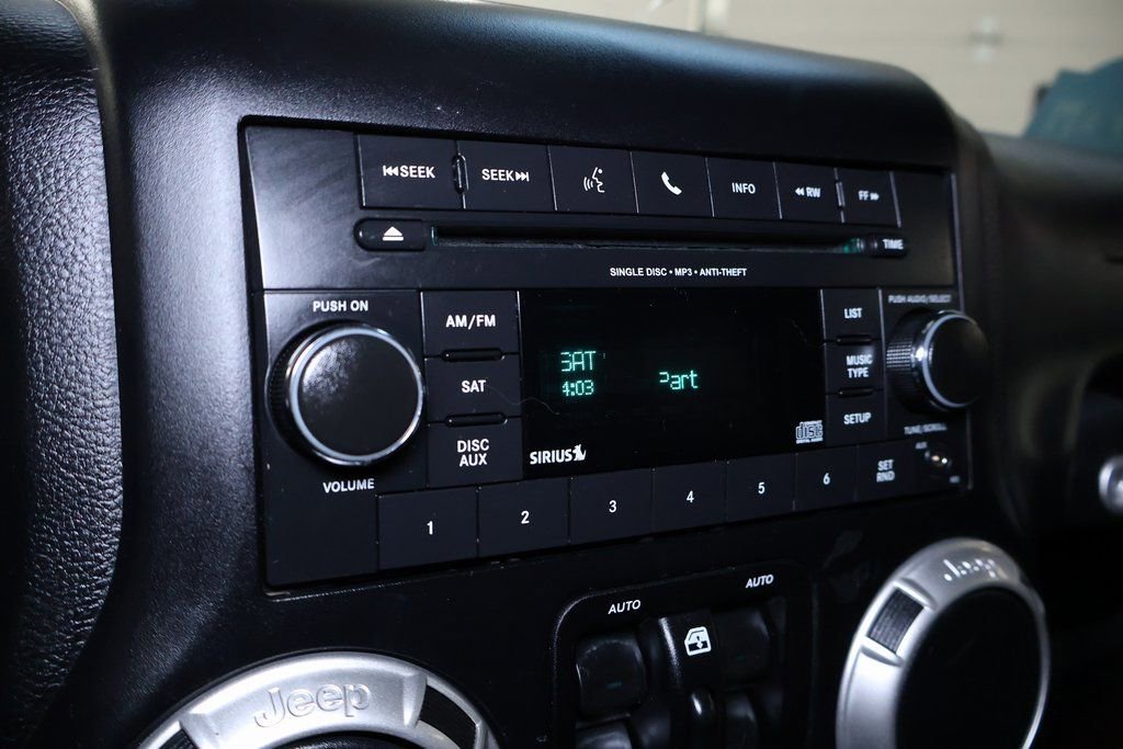 Used 2017 Jeep Wrangler Unlimited Sahara image 23