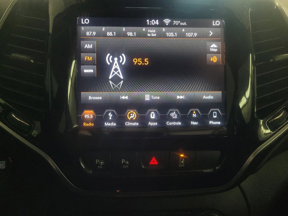 Used 2019 Jeep Cherokee Limited w/ Technology Group FWD image 25
