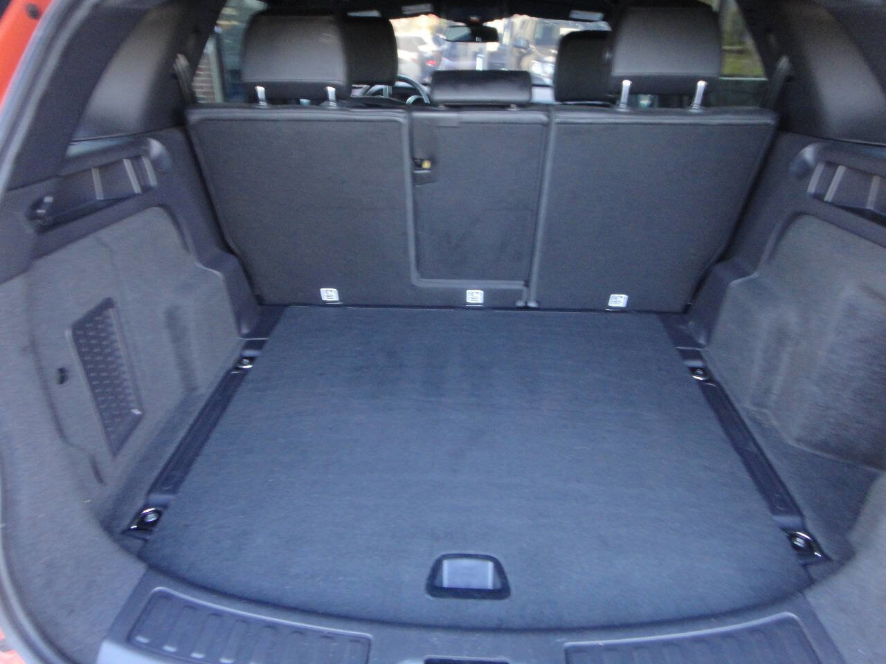 Used 2017 Land Rover Discovery Sport HSE image 13