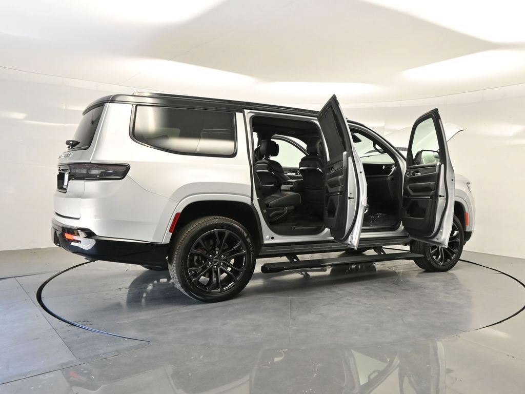 Used 2024 Jeep Grand Wagoneer Series II w/ Quick Order Packagew 28T AWD/4WD image 43