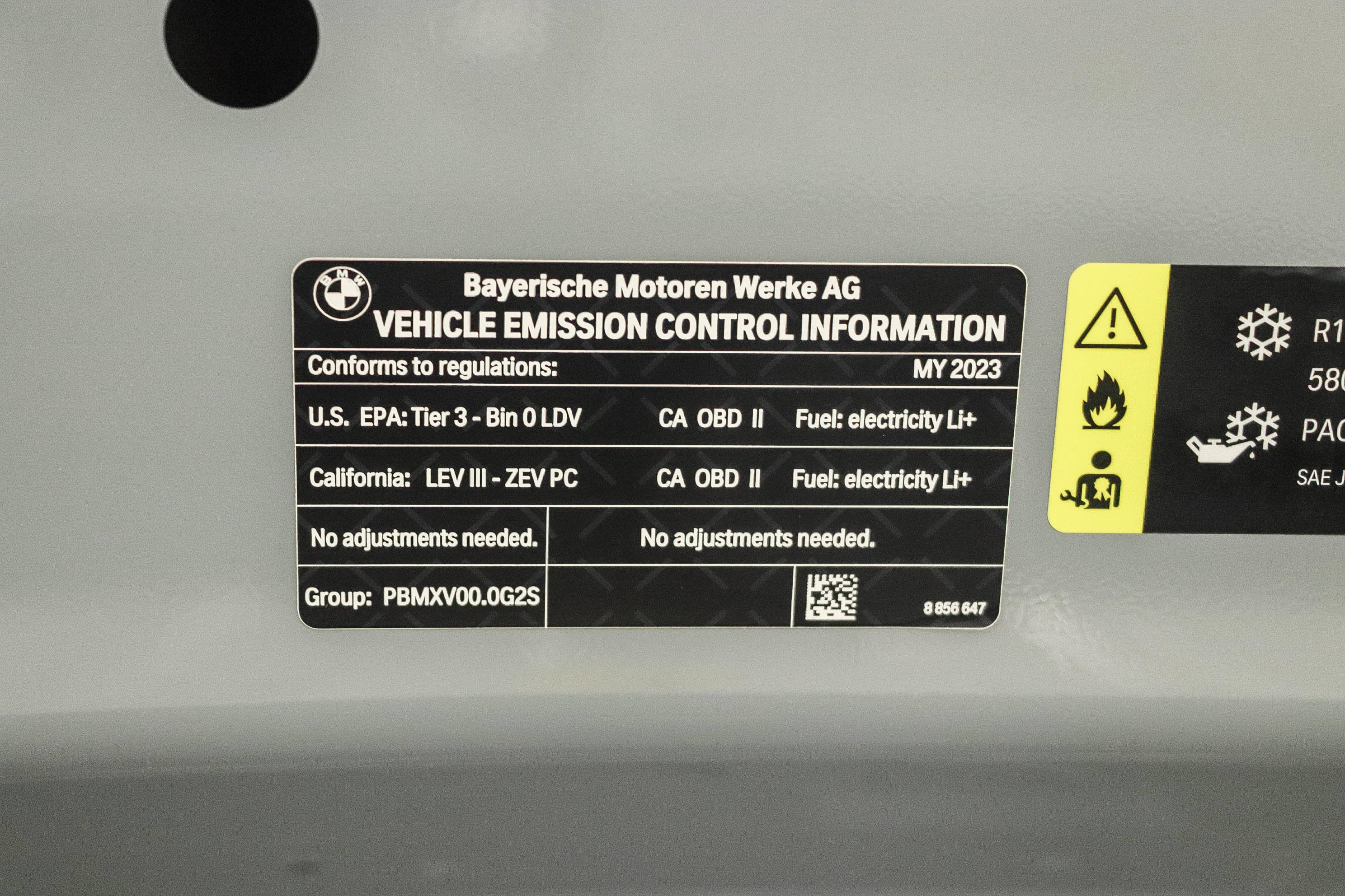 Used 2023 BMW i4 eDrive40 w/ M Sport Package RWD image 28