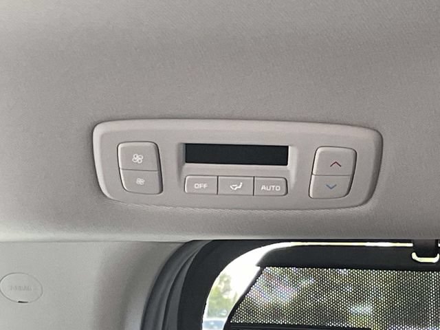 Used 2024 Kia Carnival EX FWD image 16