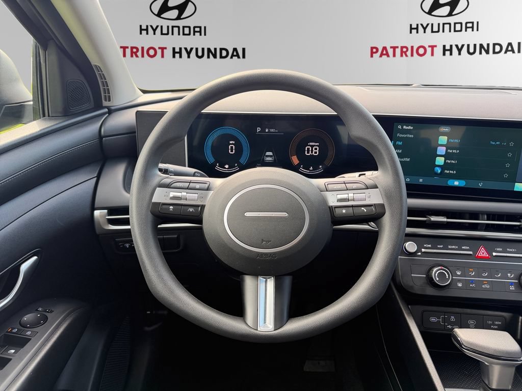 Used 2025 Hyundai Tucson SE AWD/4WD image 12