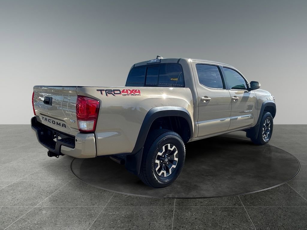 Used 2016 Toyota Tacoma TRD Off-Road AWD/4WD image 9