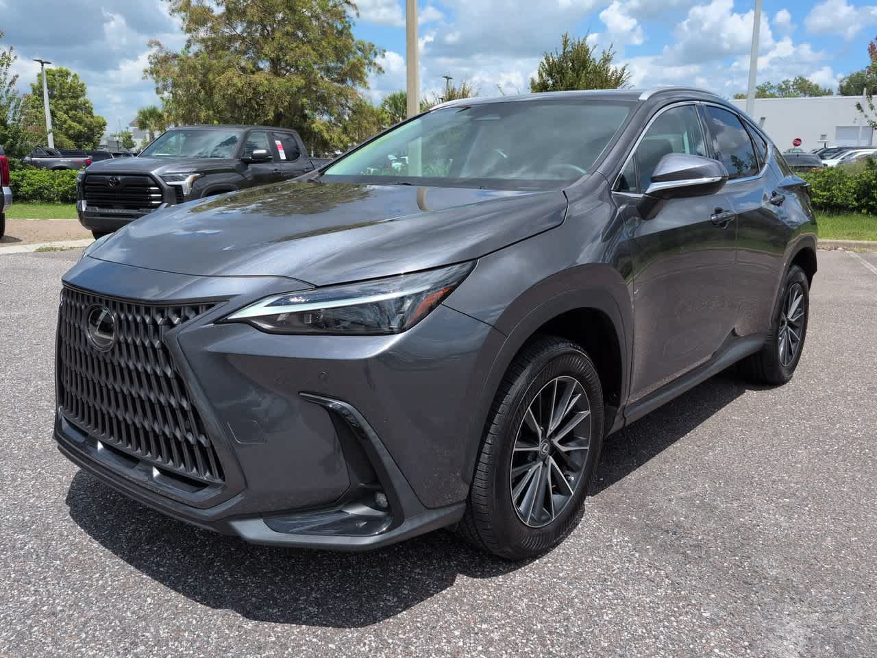 Used 2024 Lexus NX 250 FWD image 2