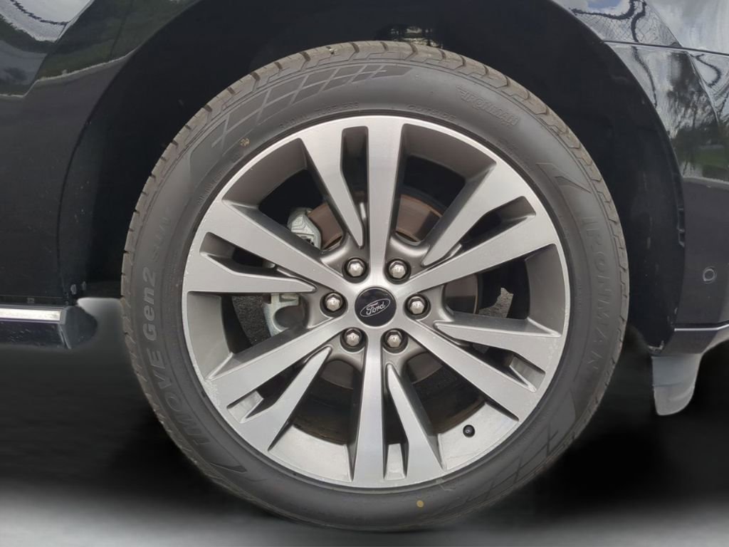 Used 2020 Ford Expedition Platinum image 3