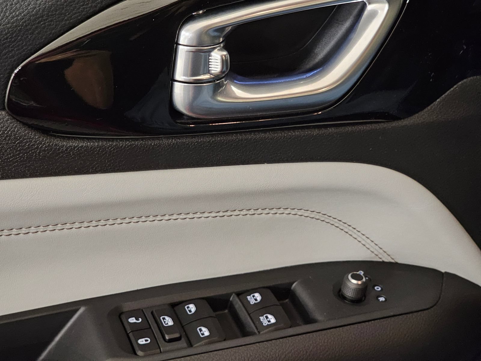 New 2026 Jeep Compass Limited AWD/4WD image 17