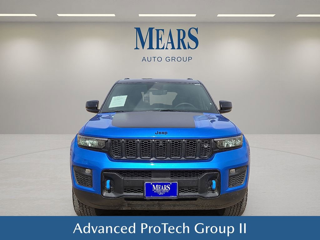Used 2023 Jeep Grand Cherokee Trailhawk w/ Advanced Protech Group II AWD/4WD image 9