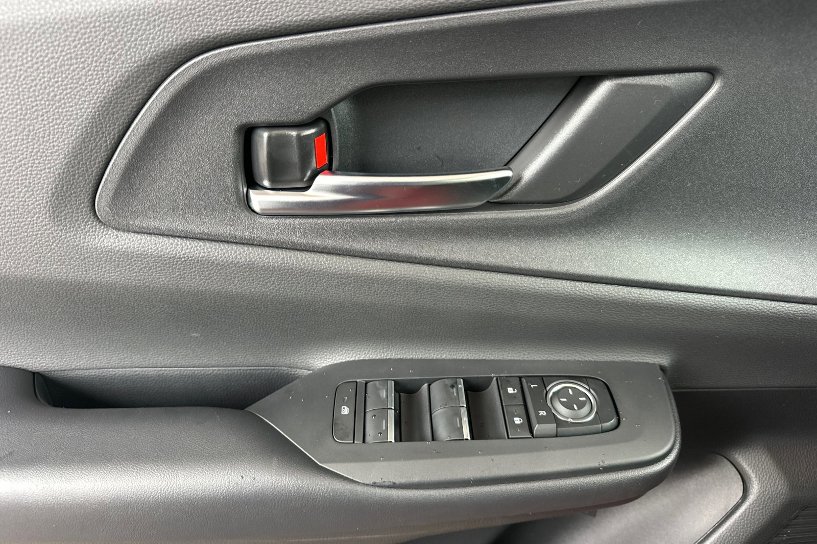 New 2026 Toyota Prius Plug-In Hybrid image 9