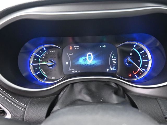 Used 2023 Chrysler Pacifica Touring-L FWD image 18