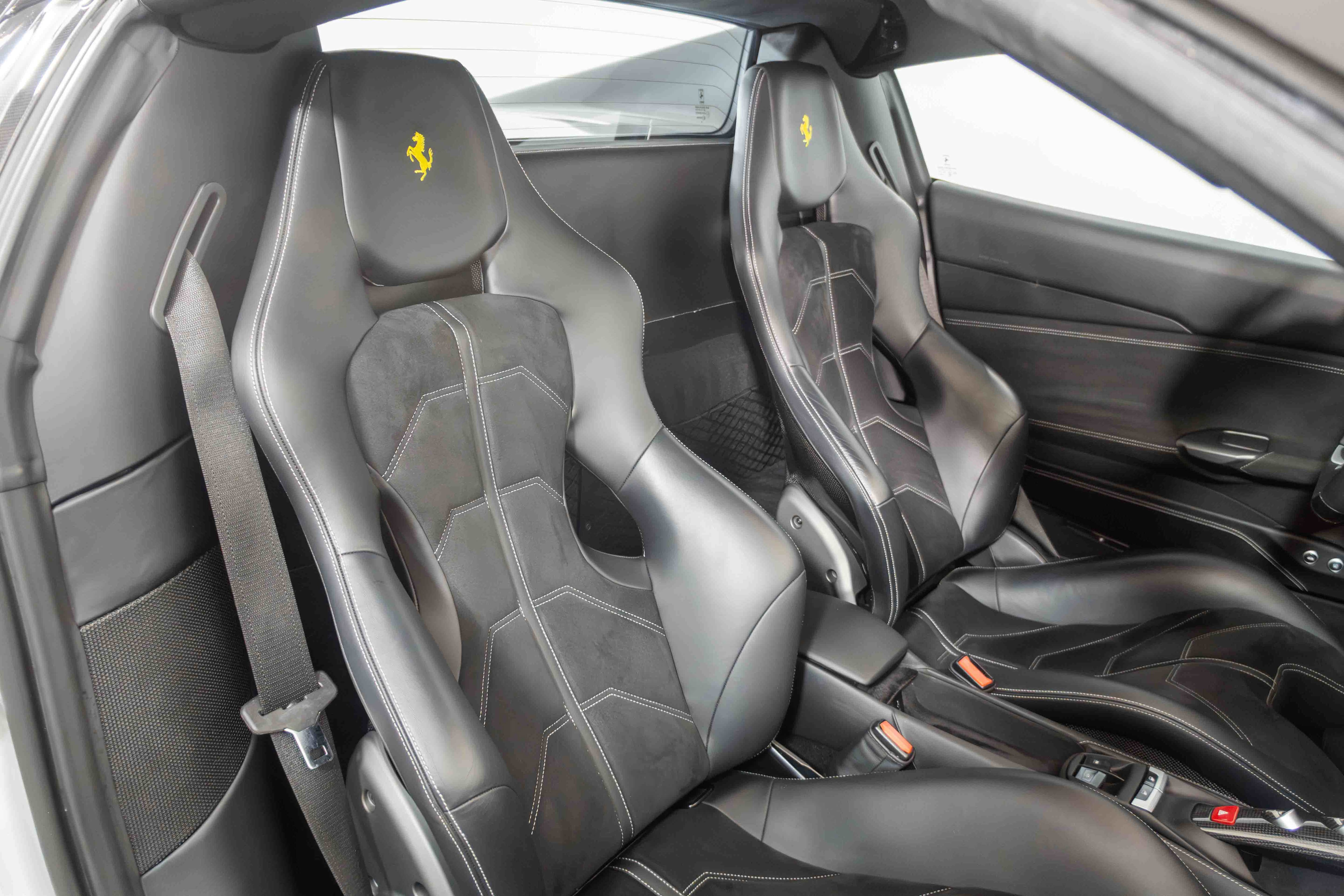 Used 2016 Ferrari 488 Spider image 43