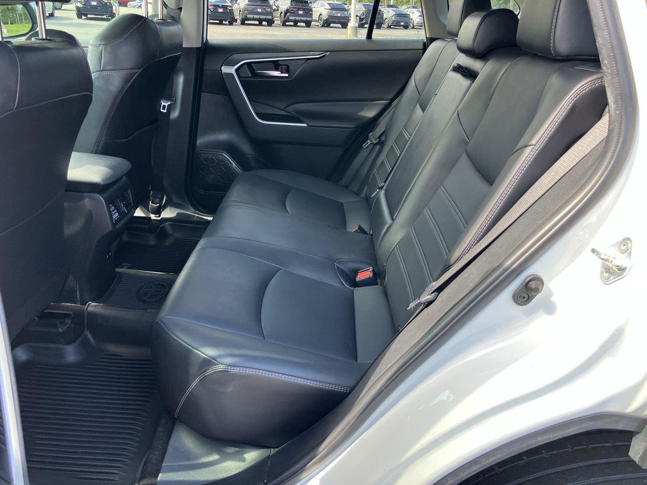 Used 2022 Toyota RAV4 XLE Premium AWD/4WD image 23