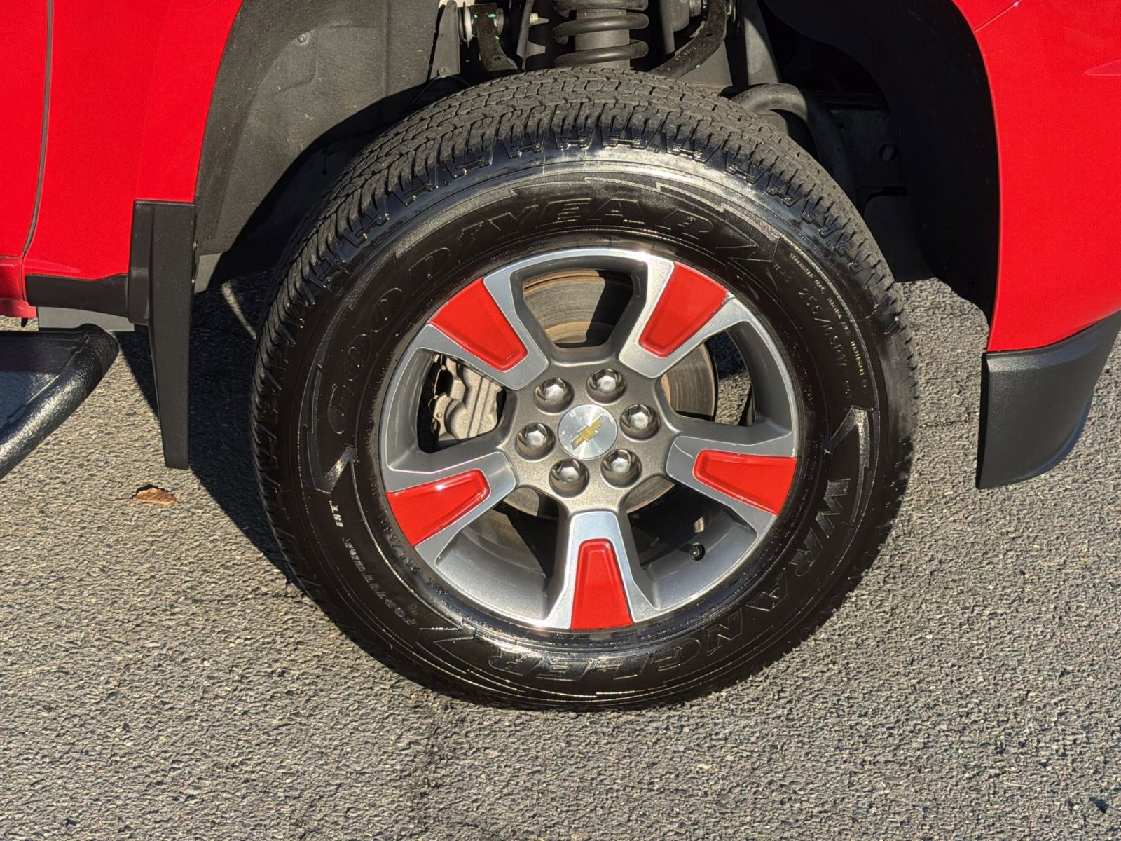 Used 2017 Chevrolet Colorado Z71 image 12