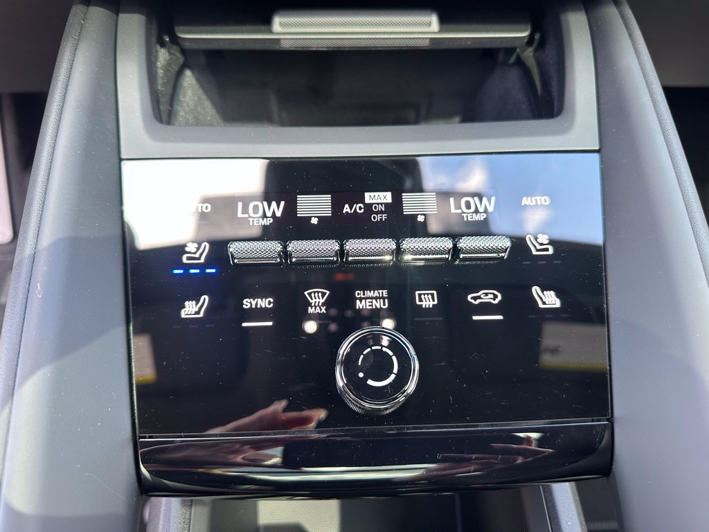 Used 2026 Porsche Macan Electric RWD image 27