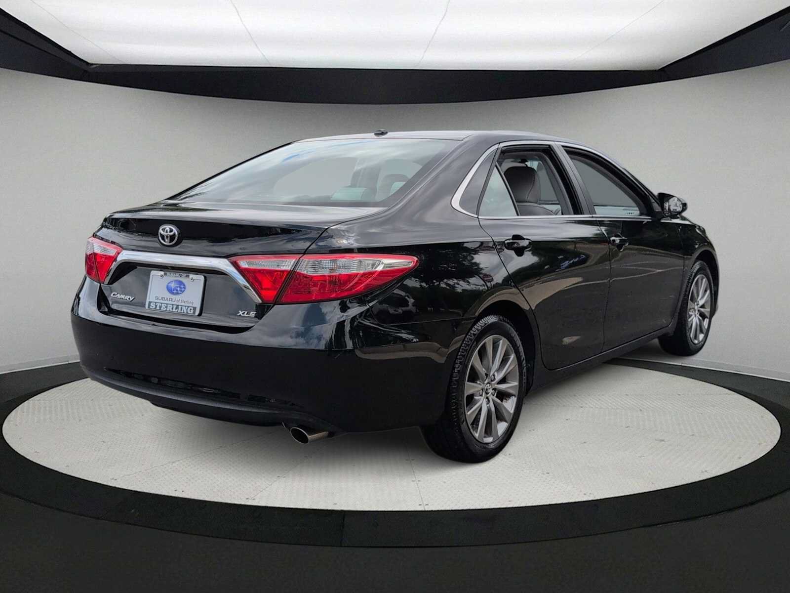 Used 2016 Toyota Camry XLE FWD image 8