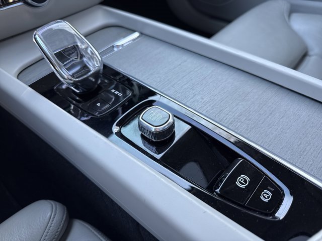 Used 2022 Volvo S60 B5 Inscription w/ Advanced Package image 21