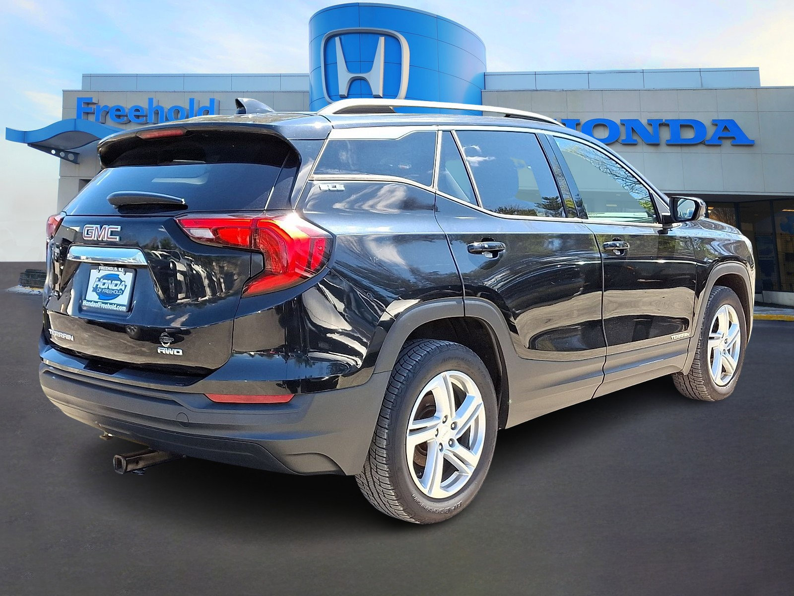 Used 2019 GMC Terrain SLE w/ Driver Convenience Package image 7