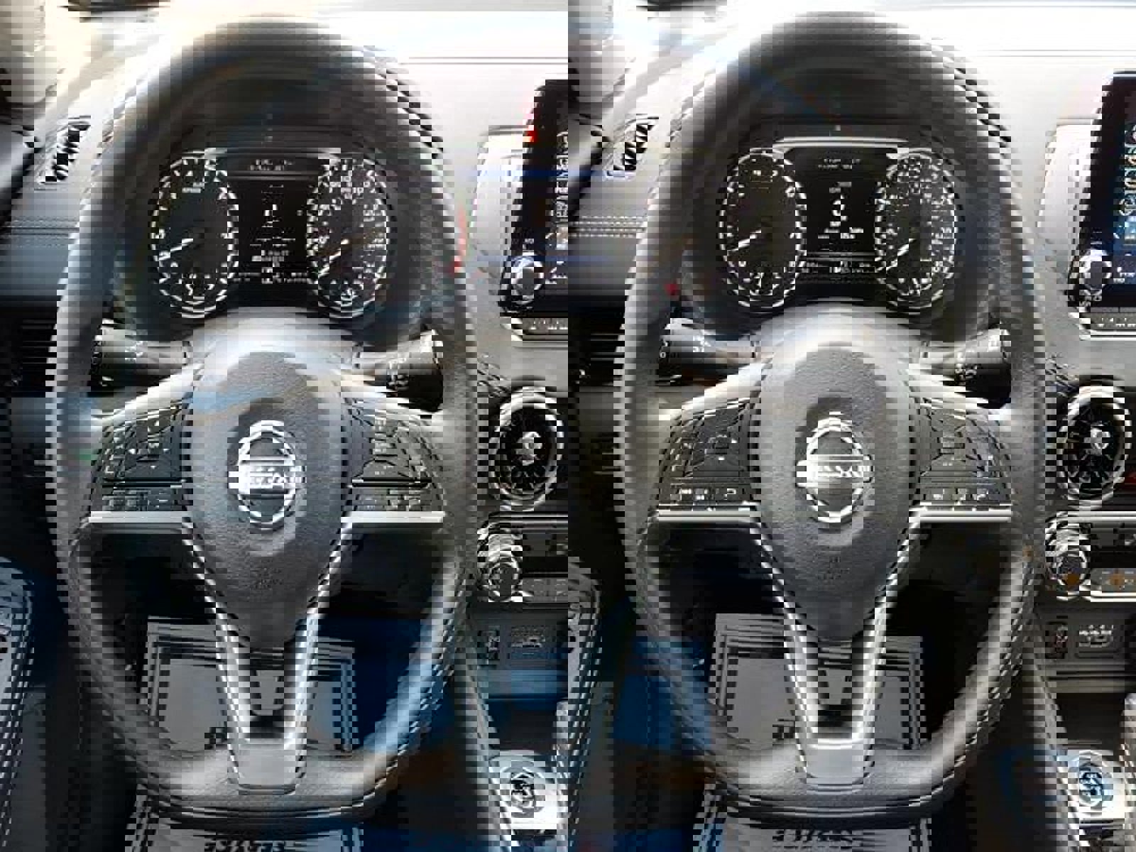 Used 2025 Nissan Sentra SV image 20