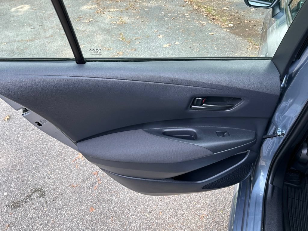 Used 2025 Toyota Corolla LE FWD image 25