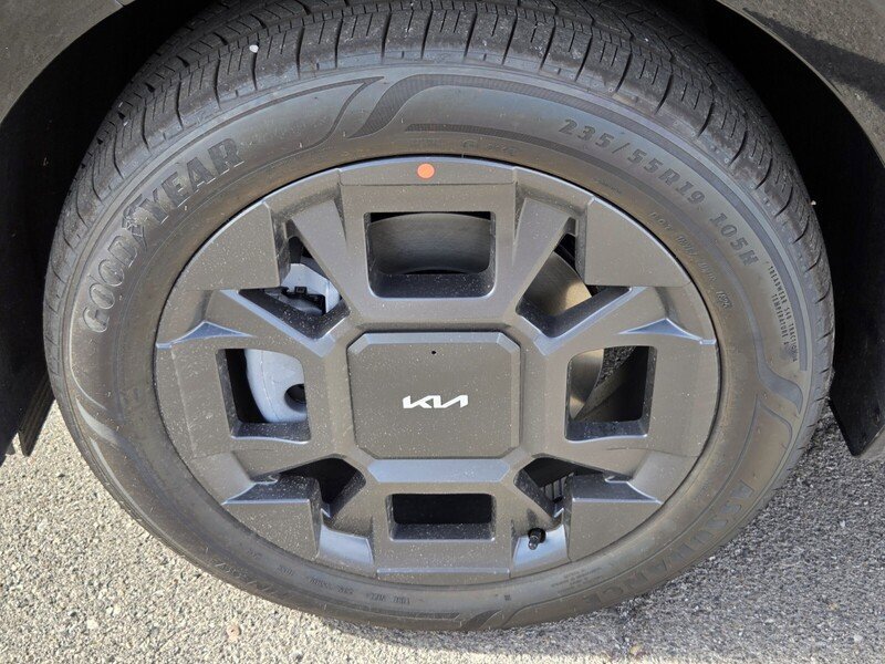 New 2026 Kia Carnival SX FWD image 5