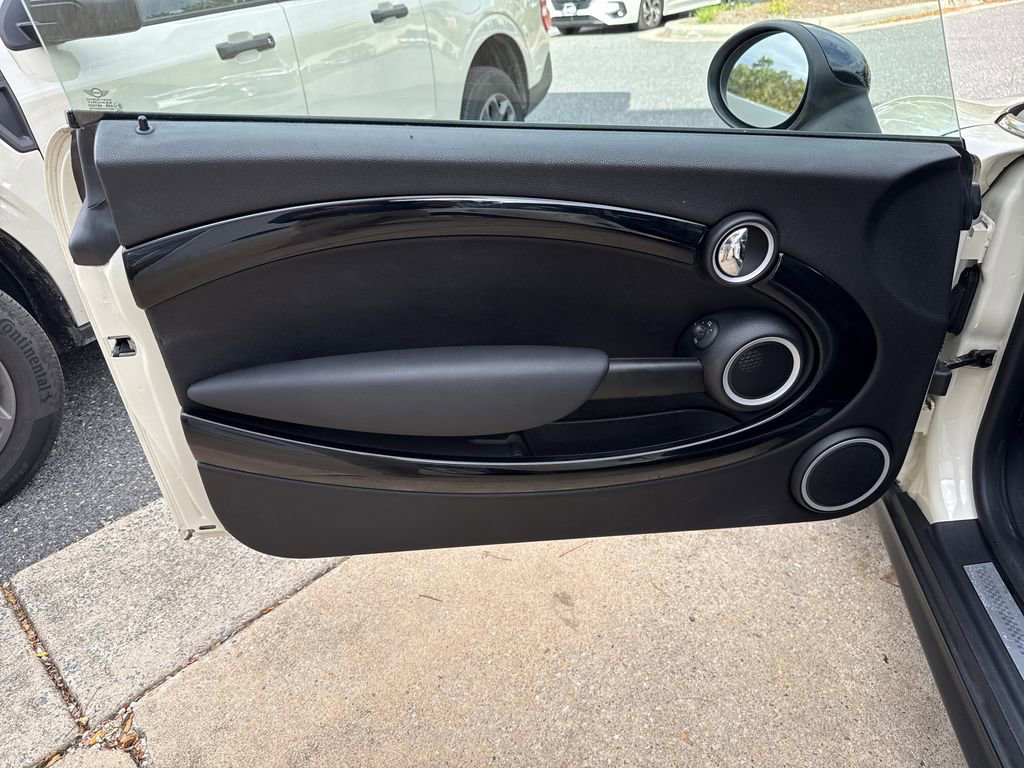 Used 2013 MINI Cooper S image 9