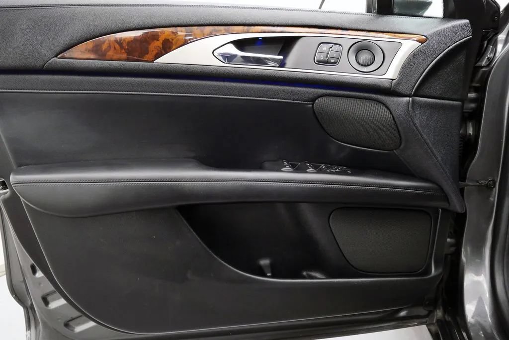 Used 2020 Lincoln MKZ Reserve w/ Elements Package FWD image 12