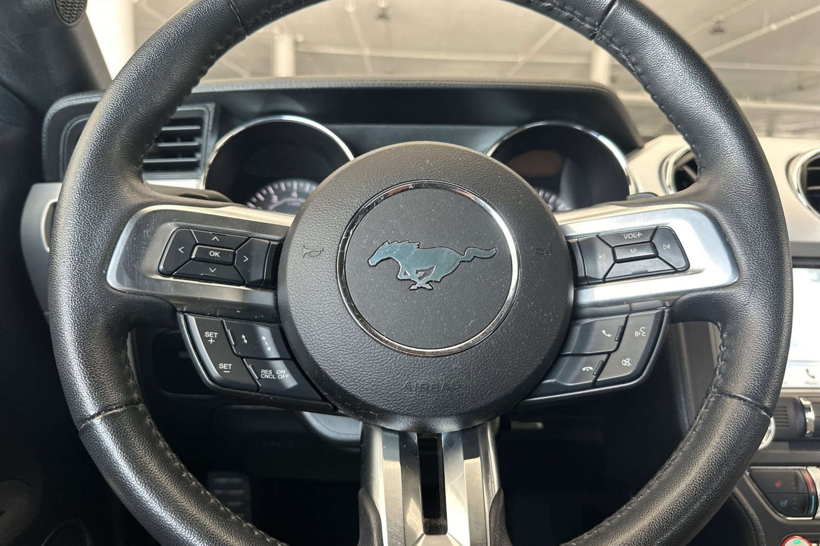 Used 2017 Ford Mustang GT Premium w/ Equipment Group 401A RWD image 23