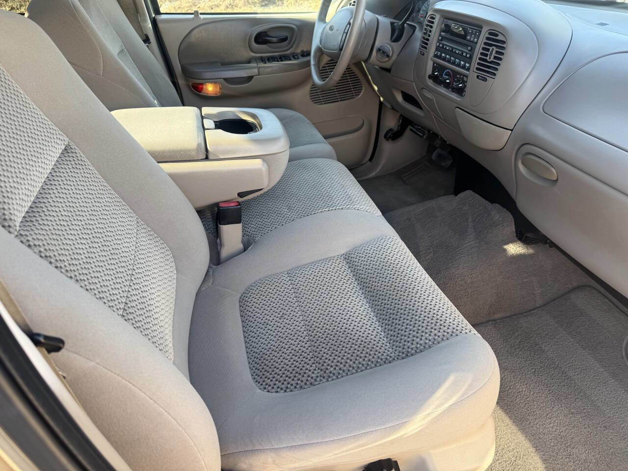 Used 2002 Ford F150 XLT image 19