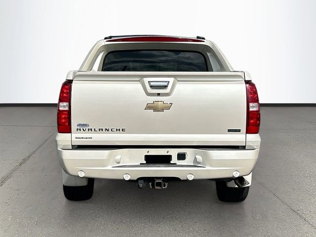 Used 2011 Chevrolet Avalanche LTZ AWD/4WD image 30